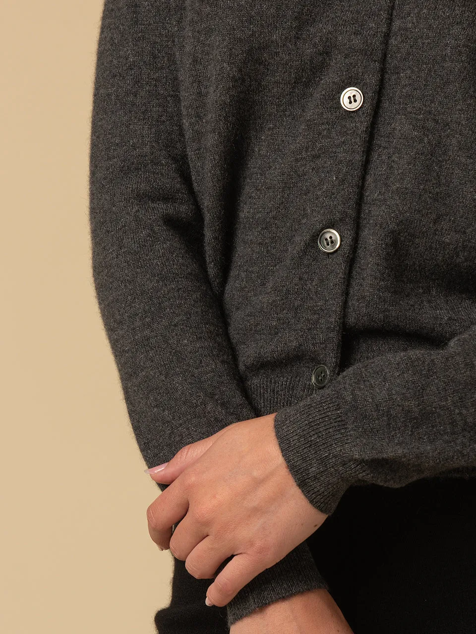 Classic V Neck Cardigan_Graphite