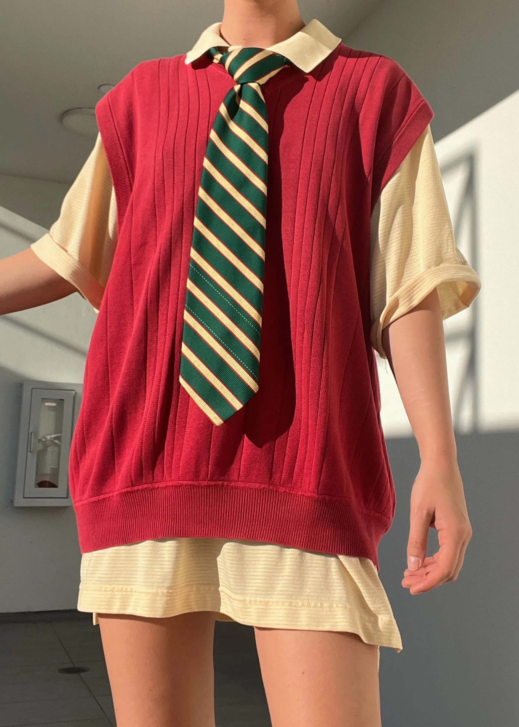 Layered Sweater Vest   Tie Set (M-XL)