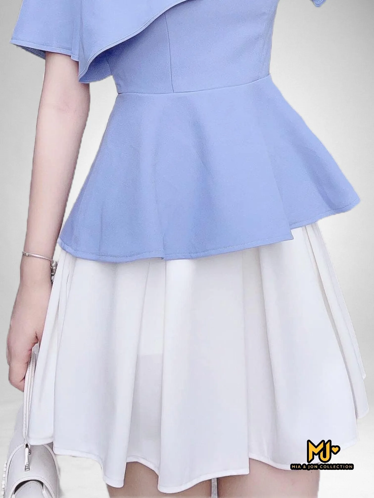 MJCV1675 Cute White Box Pleated Skirt ((No Return/Exchange)