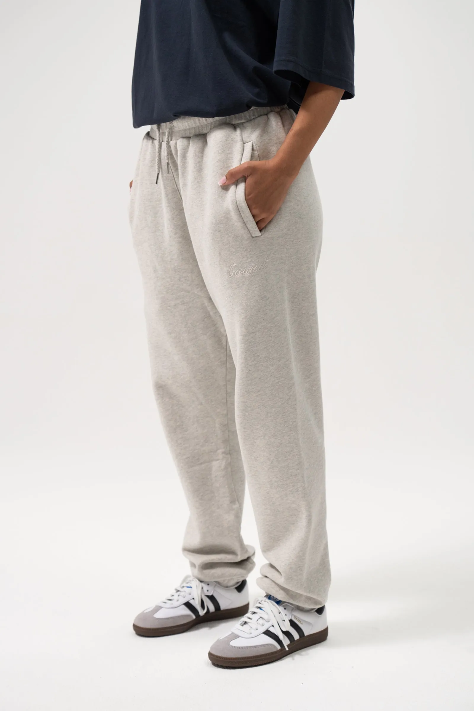 SUSTAIN ASH SWEATER & JOGGERS SET