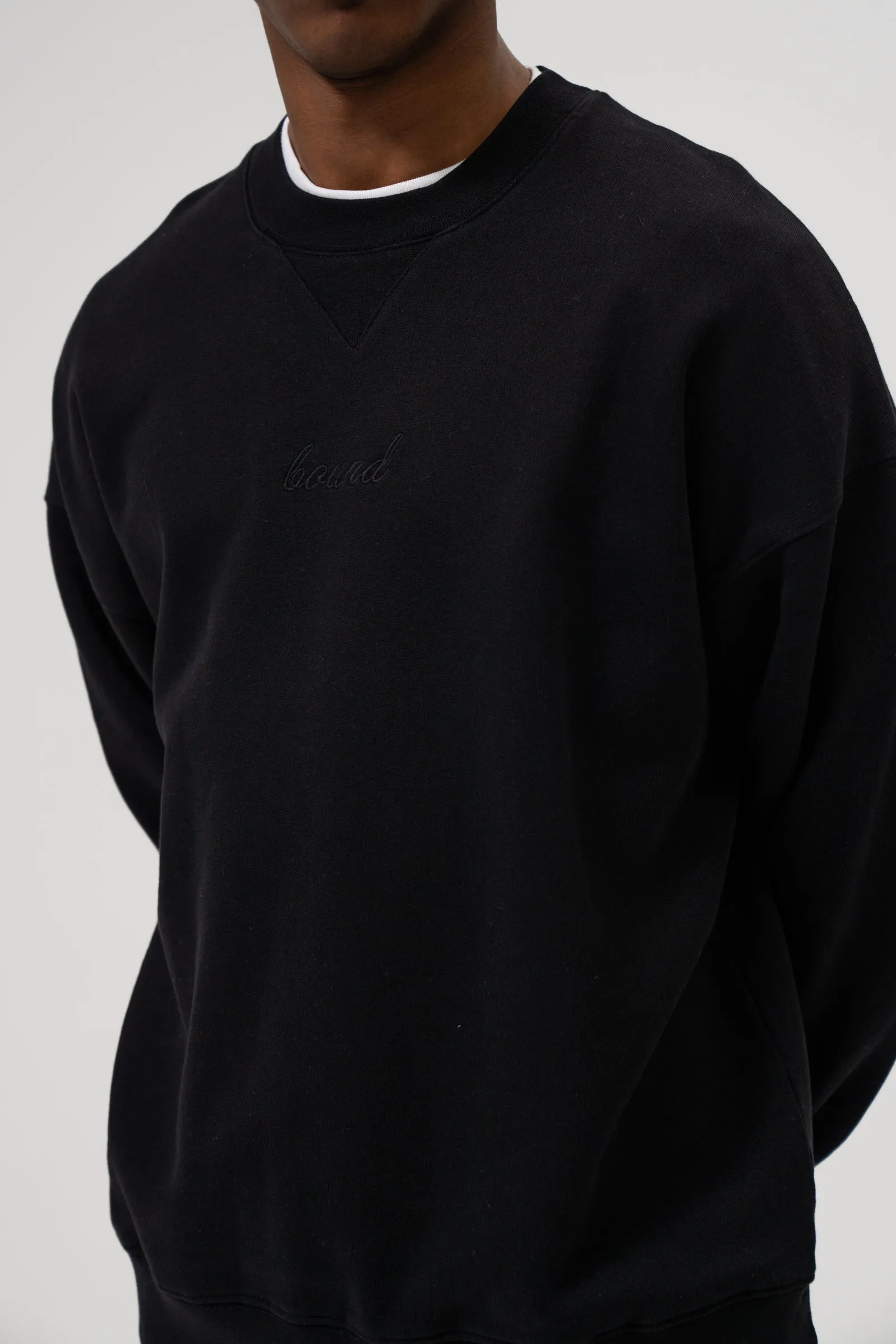 SUSTAIN BLACK SWEATER & JOGGERS SET