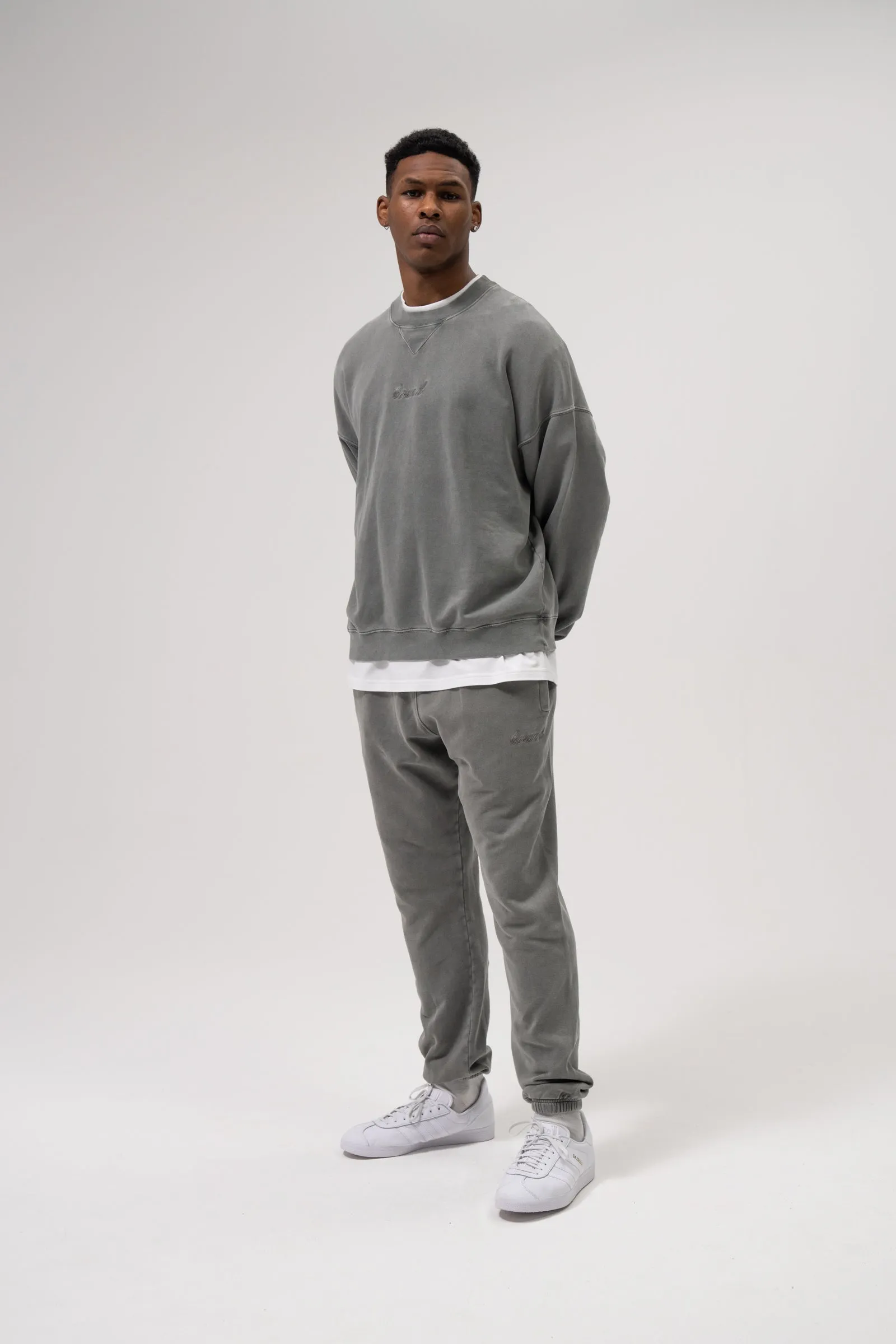 SUSTAIN WASHED GREY SWEATER & JOGGERS SET