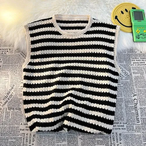 Sweater Vest Men O-neck Striped Designer Sleeveless Knitwear All-match Ulzzang Japanese Stylish College Unisex Leisure Handsome