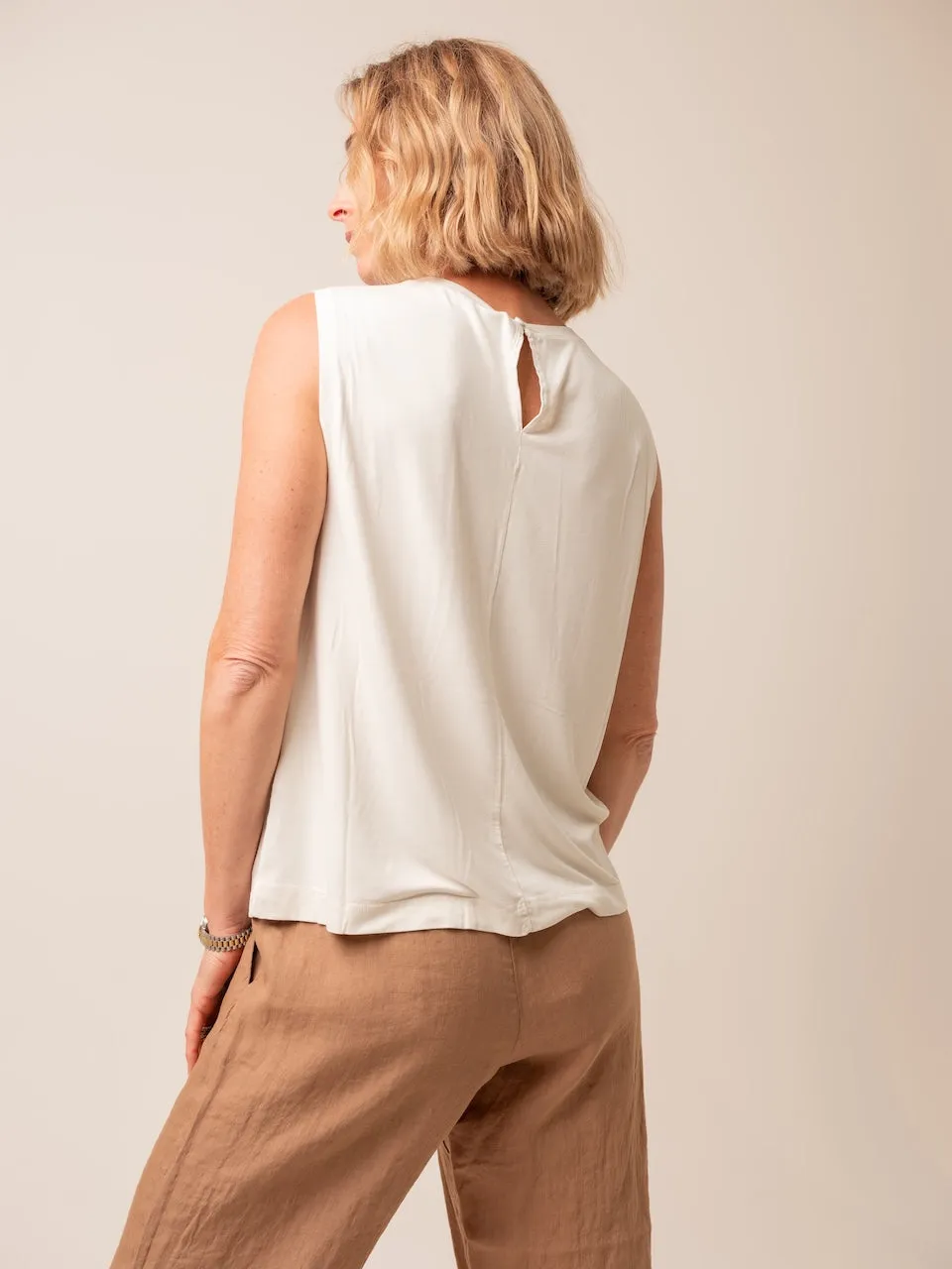 Transit Par Such Muscle tank in Ivory