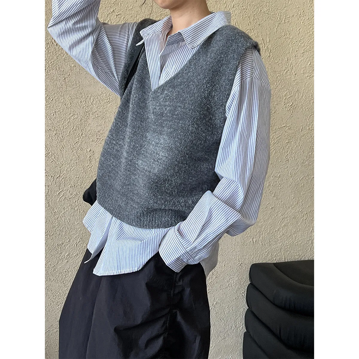 Wjczt men’s fall fashion 2024Sweater Vest 2024 Early Autumn New Waistcoat Stacked V-neck Knitted Short Outer Wear Ss529